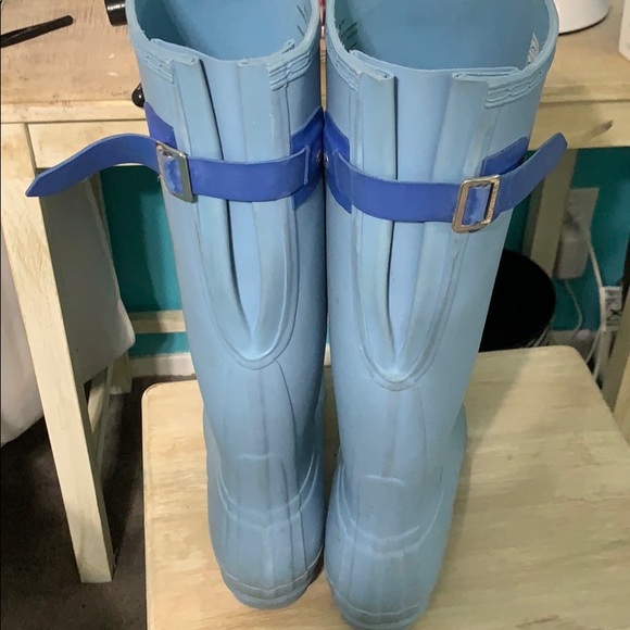 Periwinkle Hunter Boots - Picture 2 of 3
